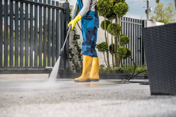 Best Garage Pressure Washing  in Willits, CA